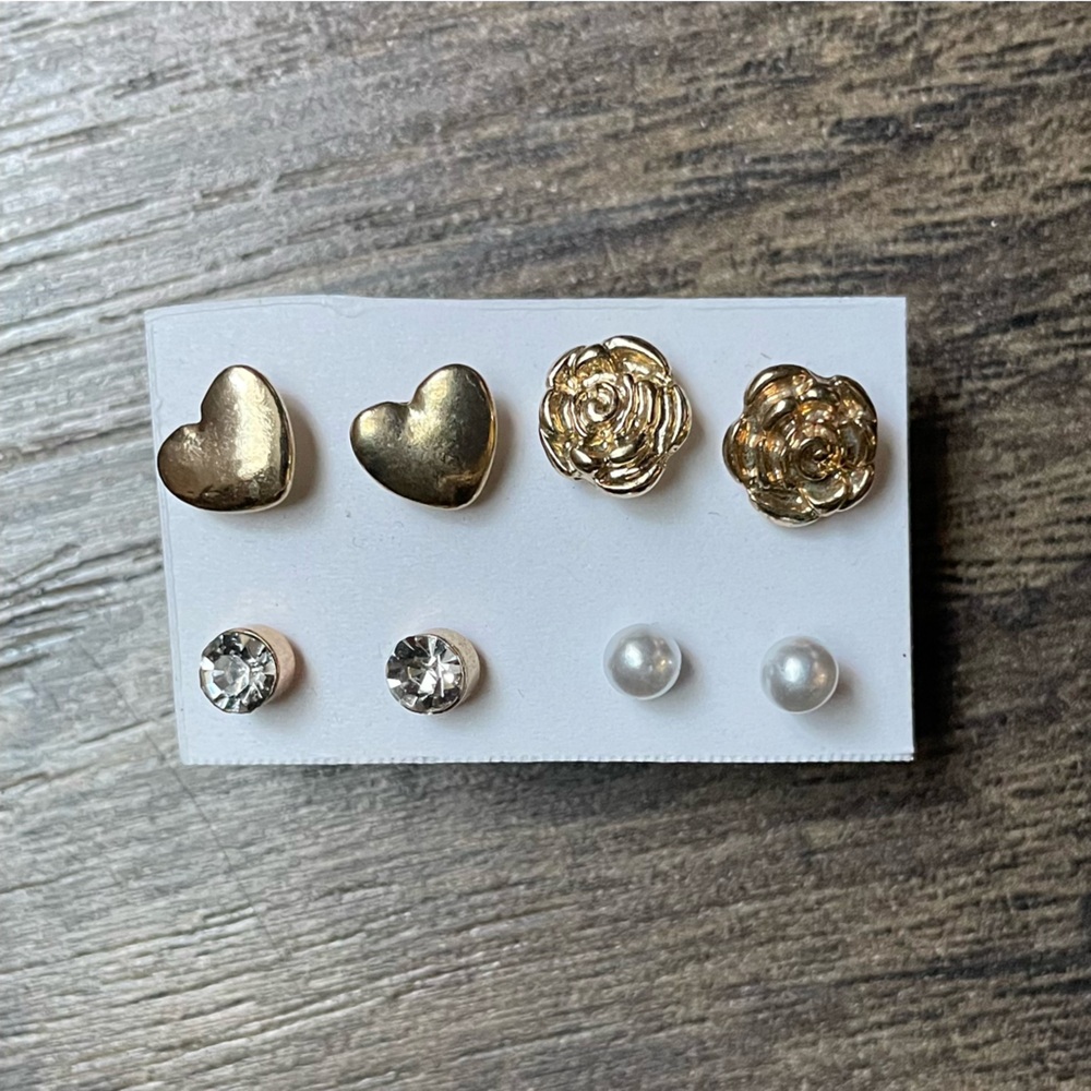 4 pairs of stud earrings hearts flowers faux pearl crystal new